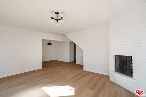 1147 Horn Avenue #5