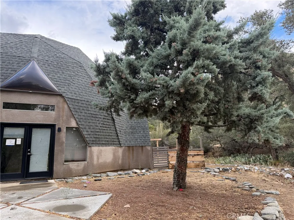 1486 Desert Front Wrightwood, CA 92397