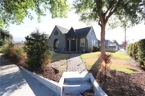2905 Sierra Way