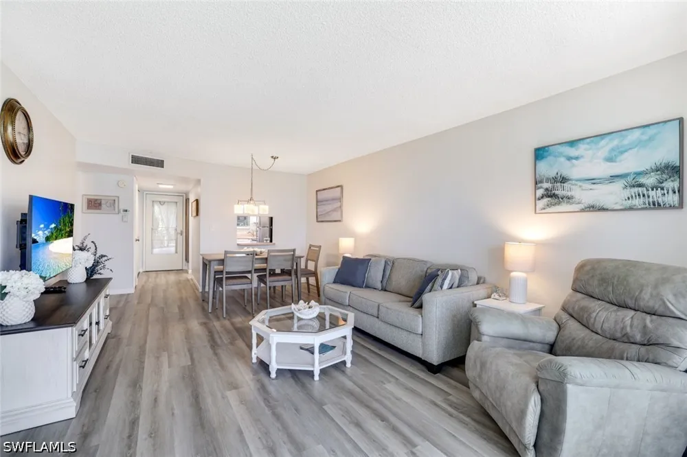 Forest Lakes Boulevard #204 Naples, FL 34105