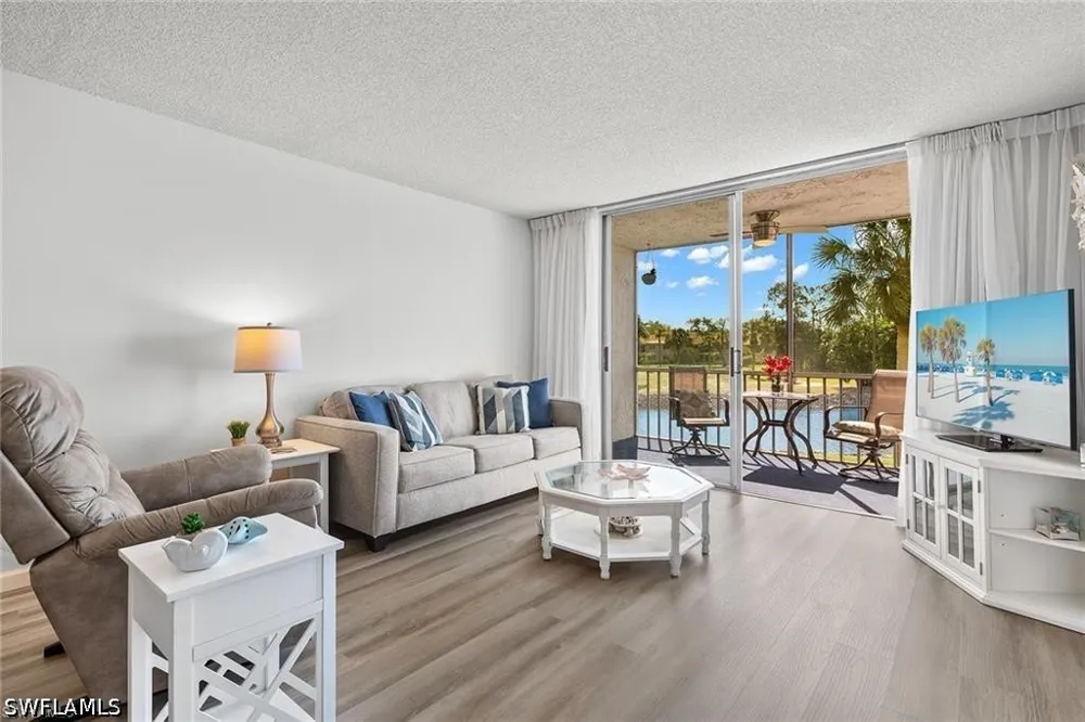 Forest Lakes Boulevard #204 Naples, FL 34105