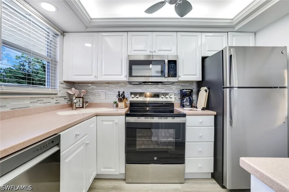 Forest Lakes Boulevard #204 Naples, FL 34105