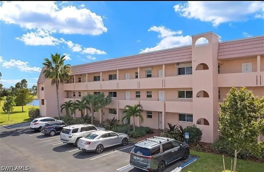 Forest Lakes Boulevard #204 Naples, FL 34105