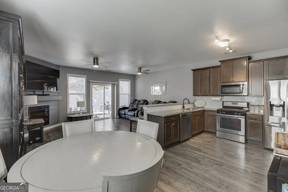 4694 Beacon Ridge LN Flowery Branch, GA 30542