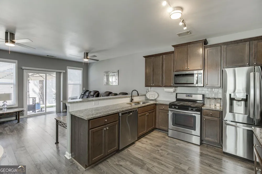 4694 Beacon Ridge LN Flowery Branch, GA 30542