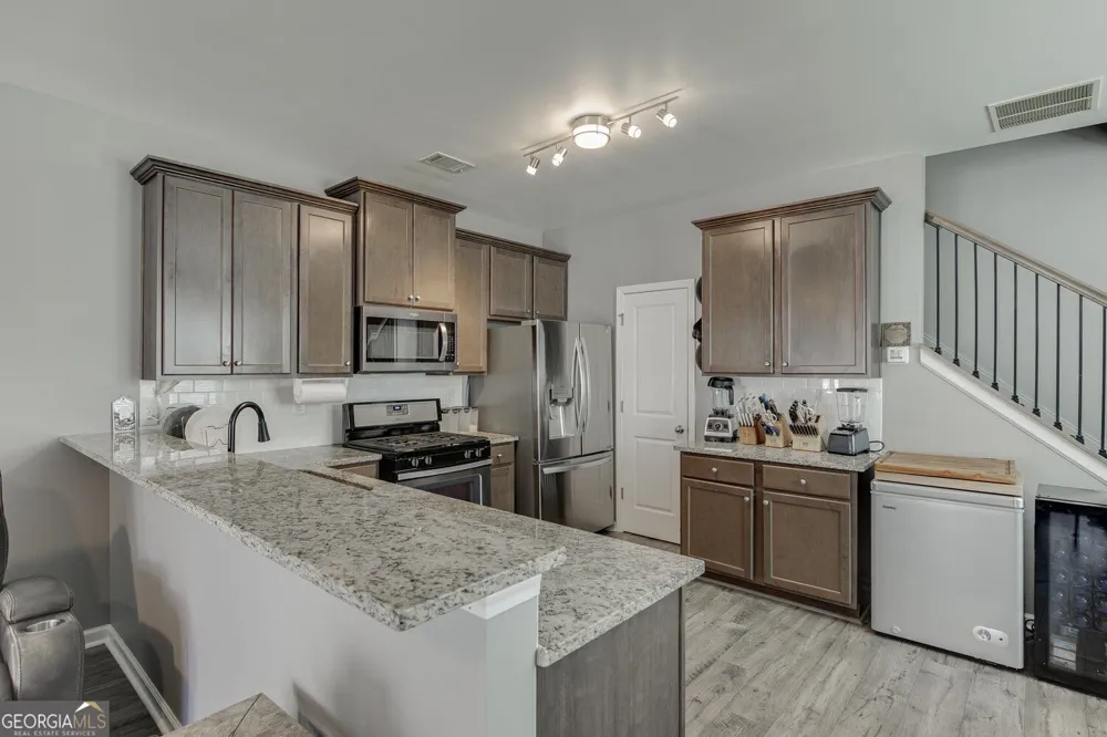 4694 Beacon Ridge LN Flowery Branch, GA 30542