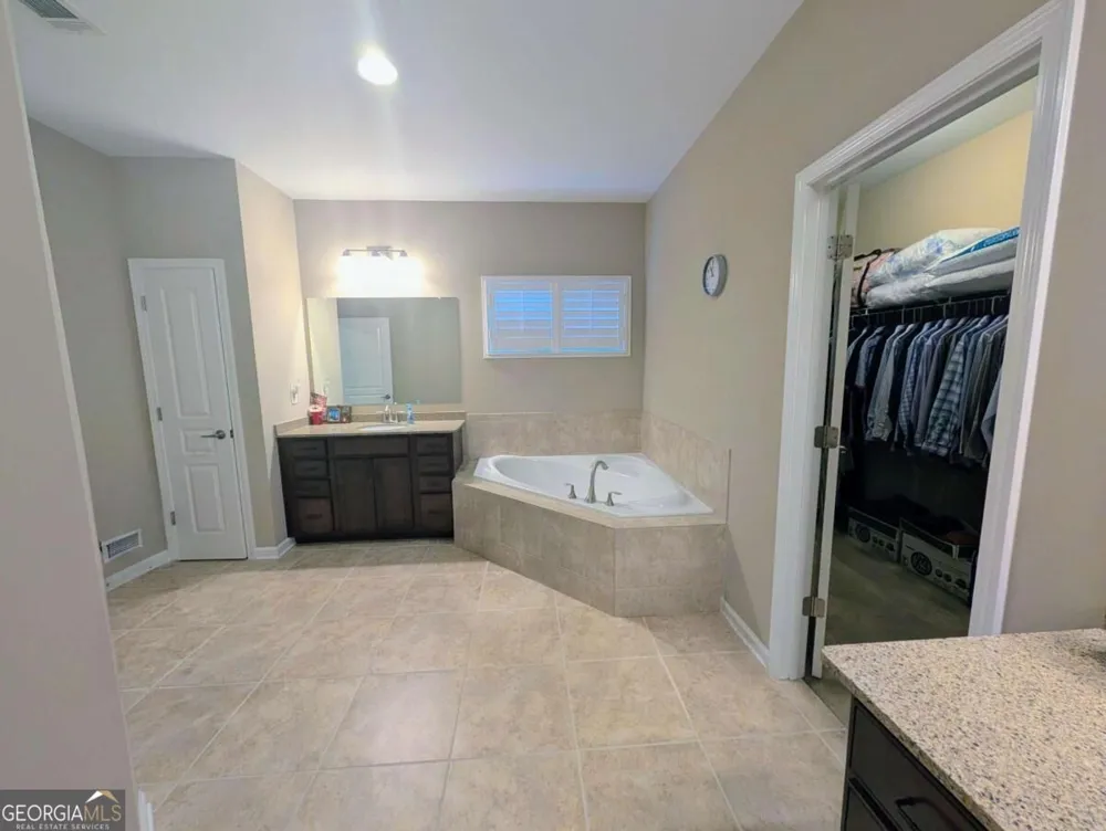 4083 Roberts Crest DR Suwanee, GA 30024