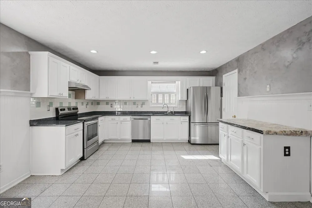 200 Kensington TRCE Stockbridge, GA 30281