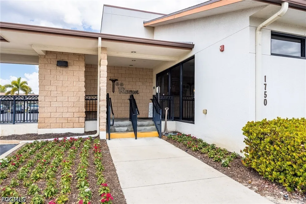 Pebble Beach Drive #211 Fort Myers, FL 33907