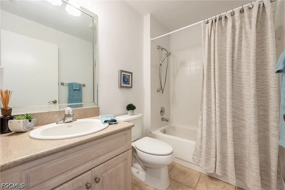 Pebble Beach Drive #211 Fort Myers, FL 33907