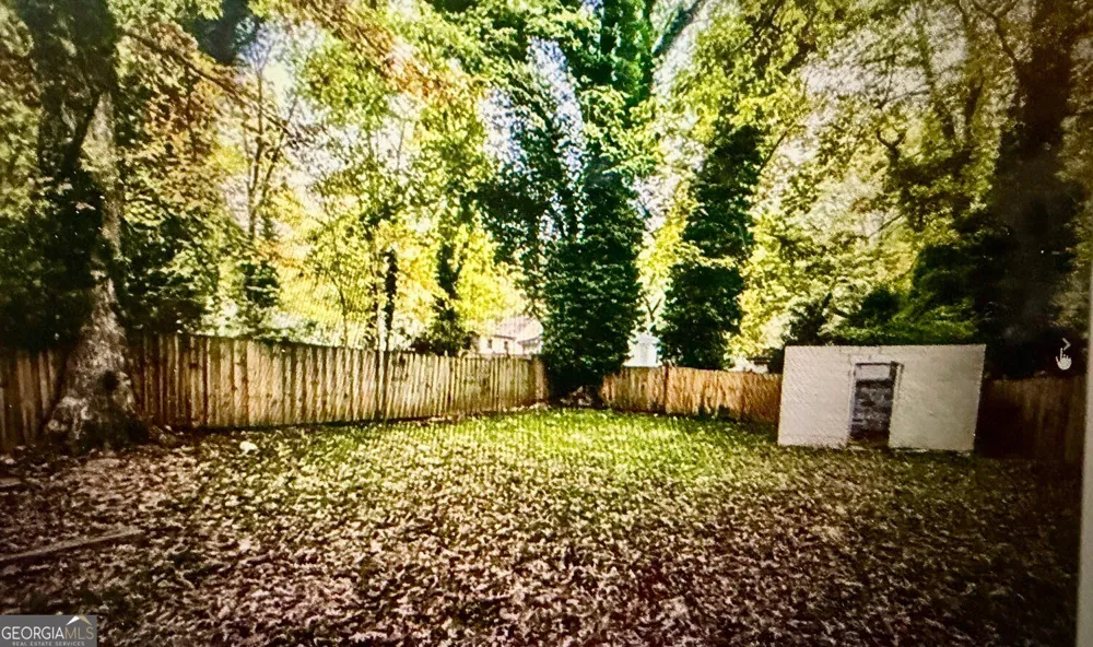 1375 Graymont DR Atlanta, GA 30310
