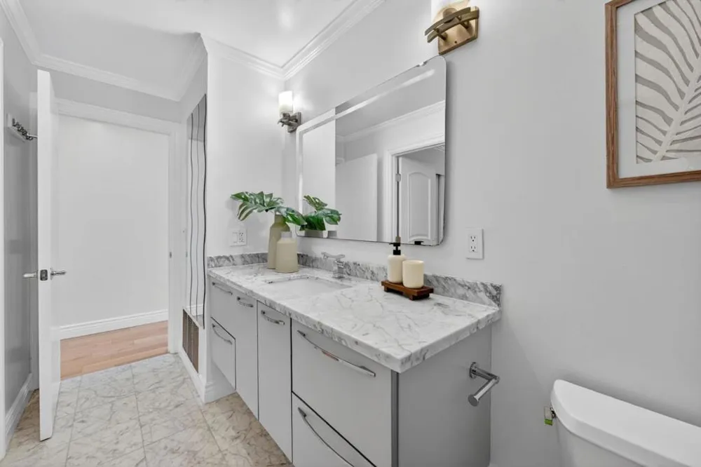 30 Bluebell Lane Hillsborough, CA 94010