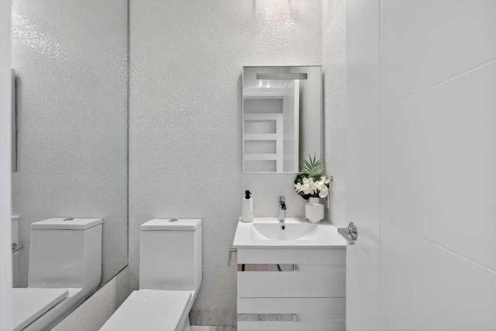 30 Bluebell Lane Hillsborough, CA 94010