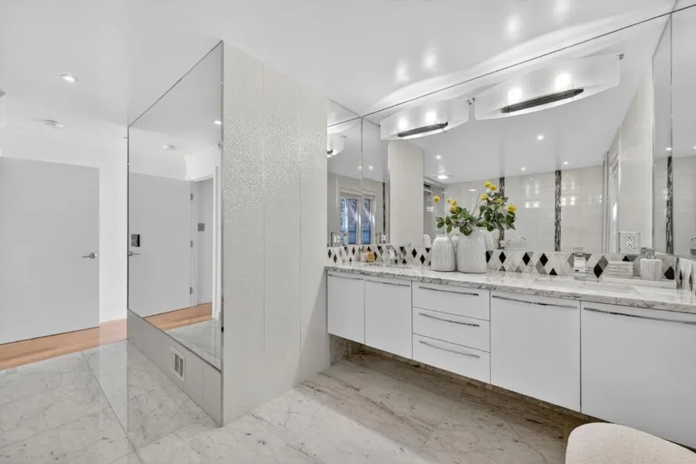 30 Bluebell Lane Hillsborough, CA 94010