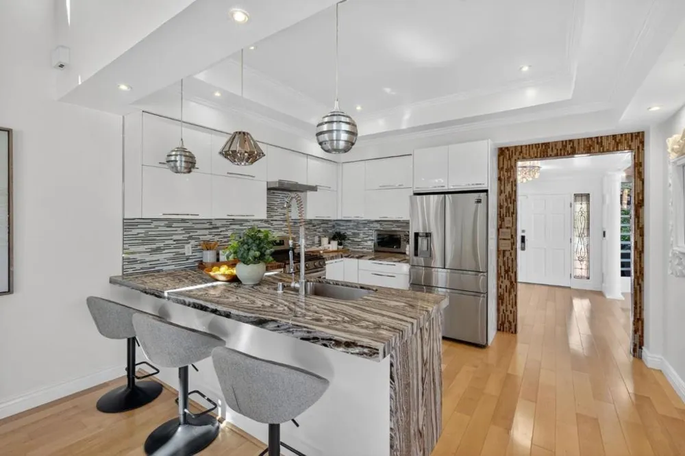 30 Bluebell Lane Hillsborough, CA 94010
