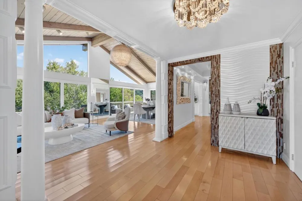 30 Bluebell Lane Hillsborough, CA 94010