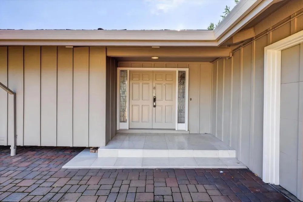 30 Bluebell Lane Hillsborough, CA 94010
