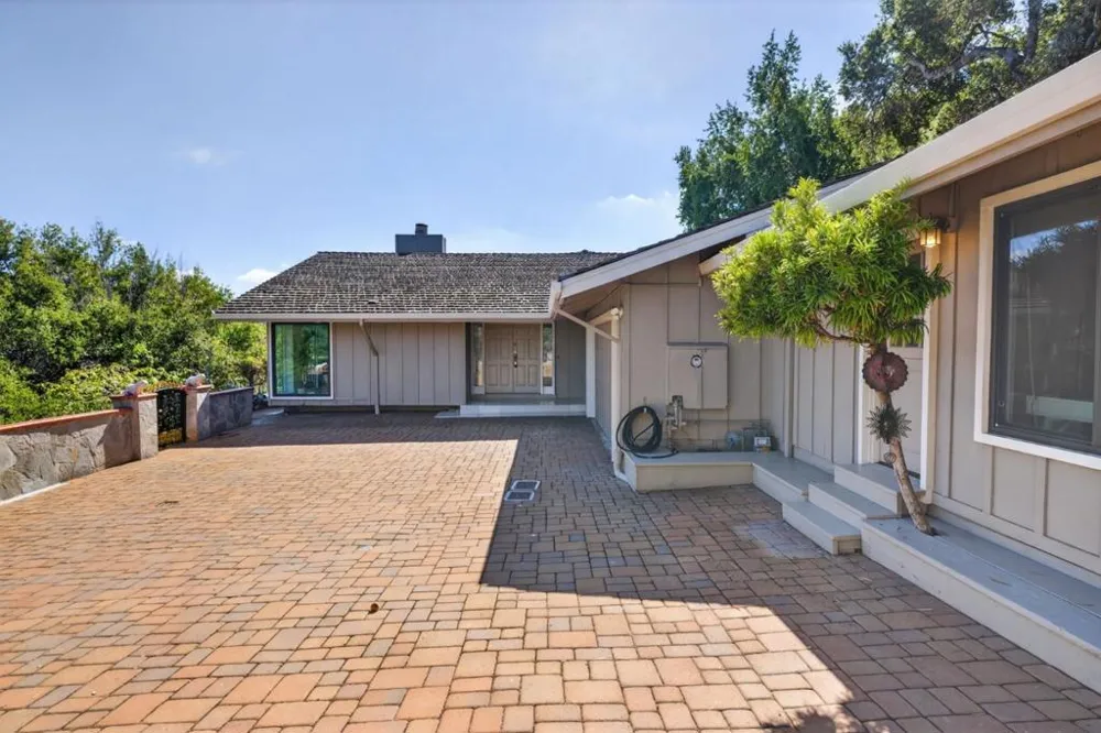 30 Bluebell Lane Hillsborough, CA 94010
