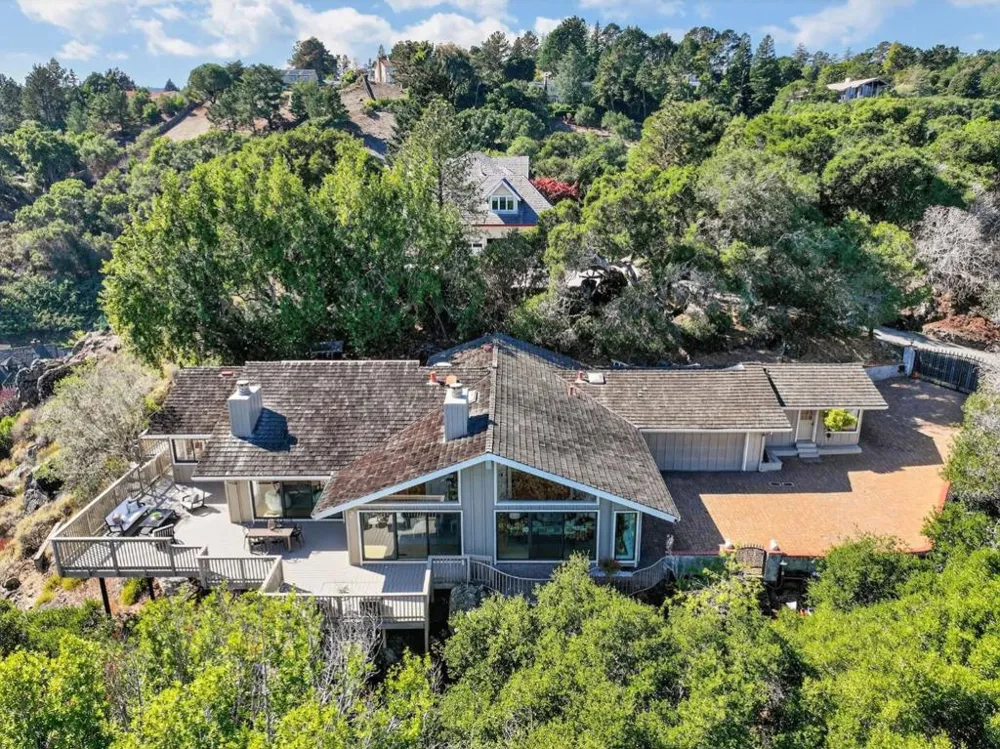 30 Bluebell Lane Hillsborough, CA 94010