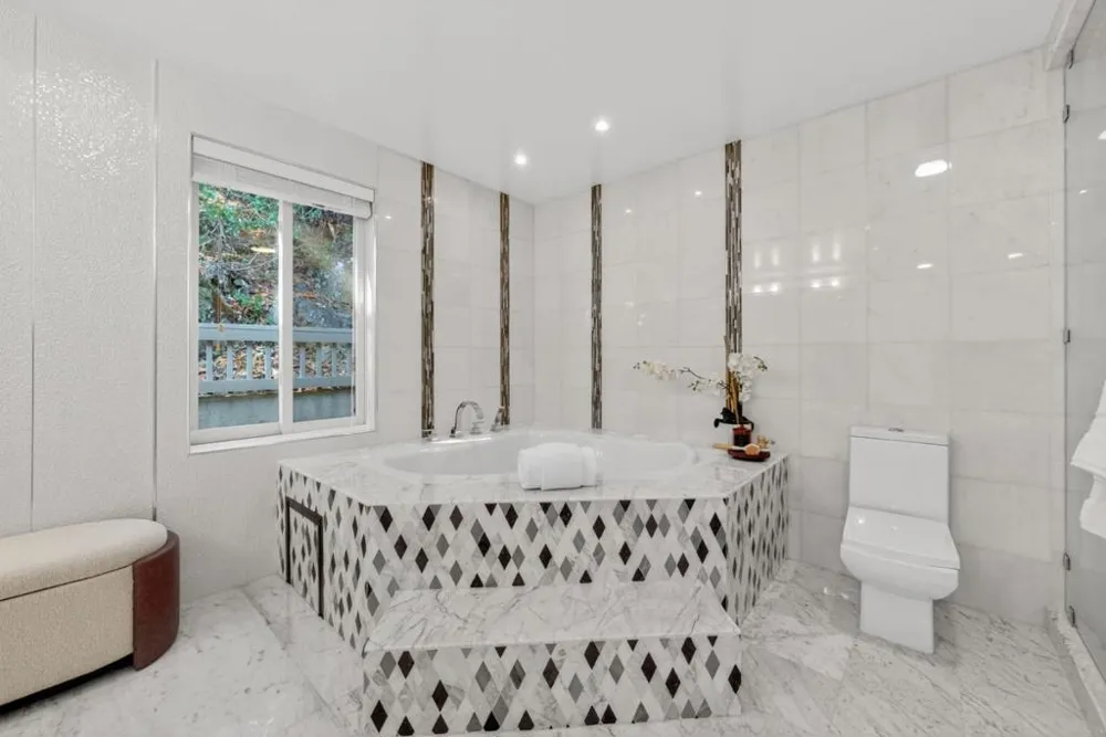 30 Bluebell Lane Hillsborough, CA 94010