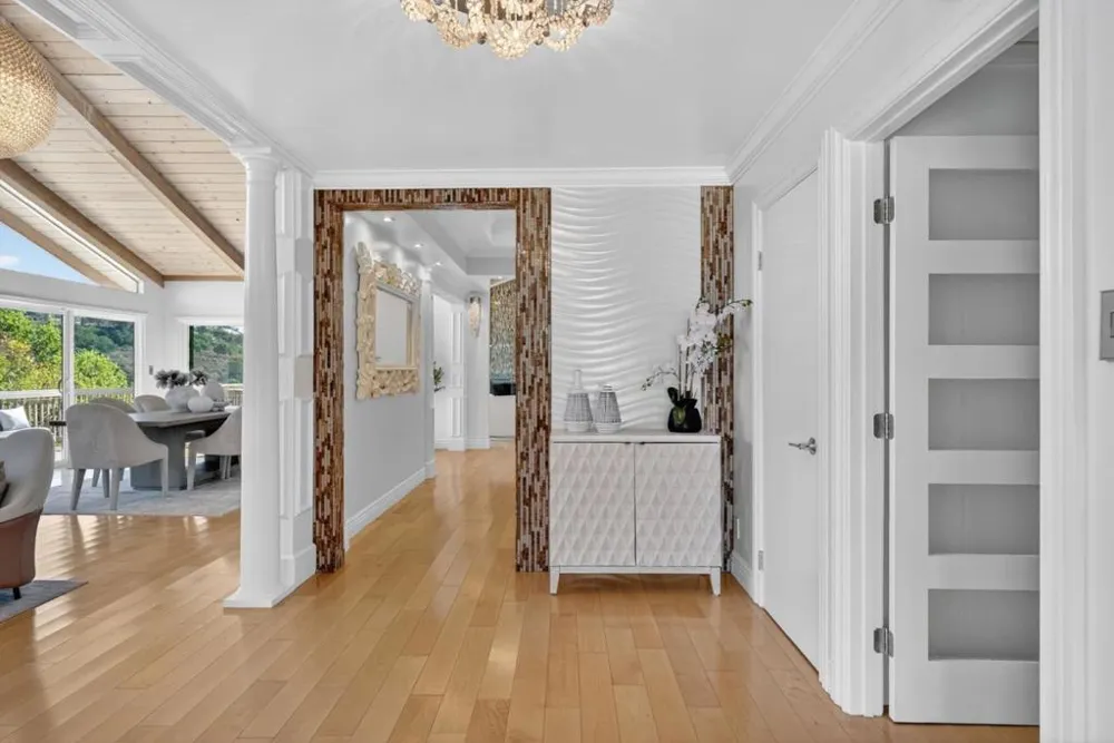 30 Bluebell Lane Hillsborough, CA 94010