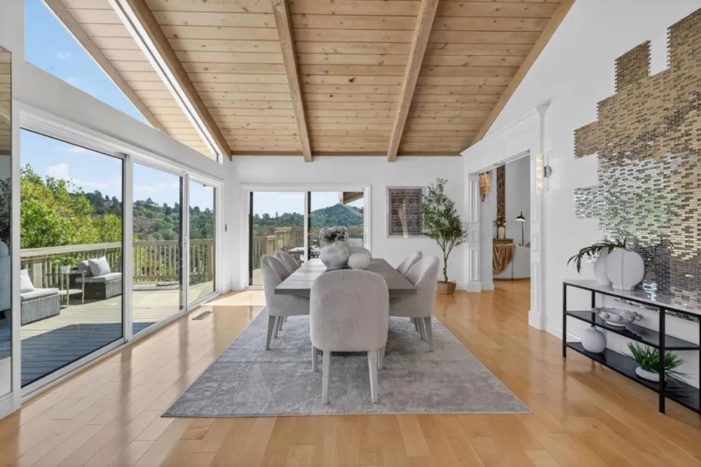 30 Bluebell Lane Hillsborough, CA 94010