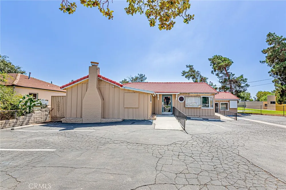 5430 Arlington Avenue Riverside, CA 92504