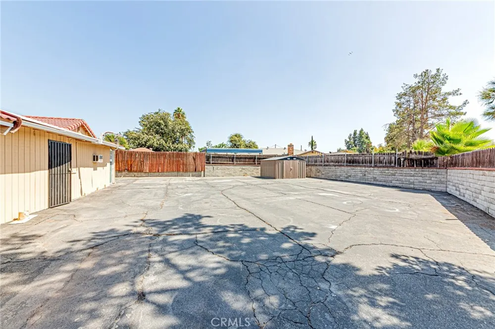 5430 Arlington Avenue Riverside, CA 92504