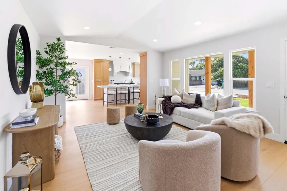 1565 Mira Mar Avenue Seaside, CA 93955
