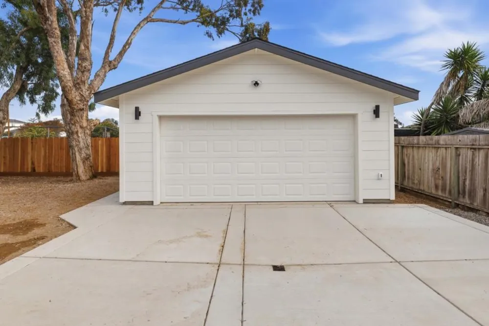 1565 Mira Mar Avenue Seaside, CA 93955
