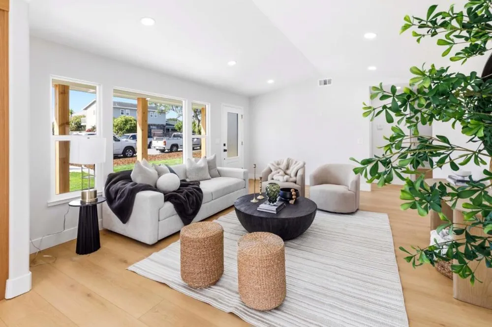 1565 Mira Mar Avenue Seaside, CA 93955