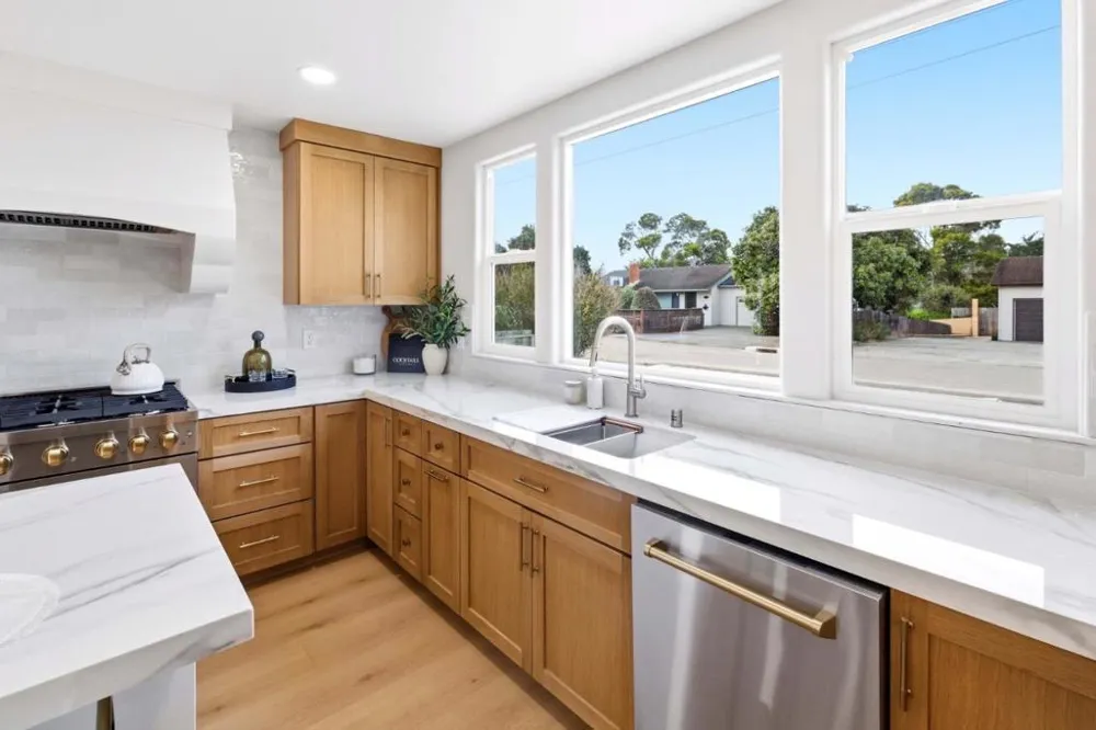 1565 Mira Mar Avenue Seaside, CA 93955