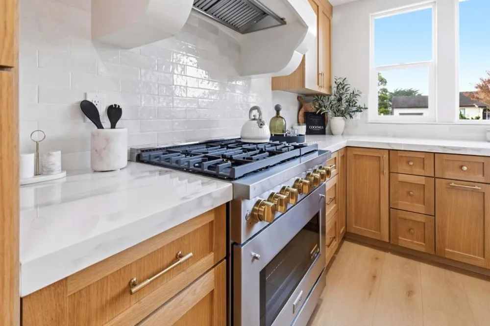 1565 Mira Mar Avenue Seaside, CA 93955