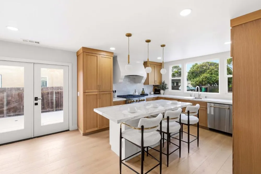 1565 Mira Mar Avenue Seaside, CA 93955