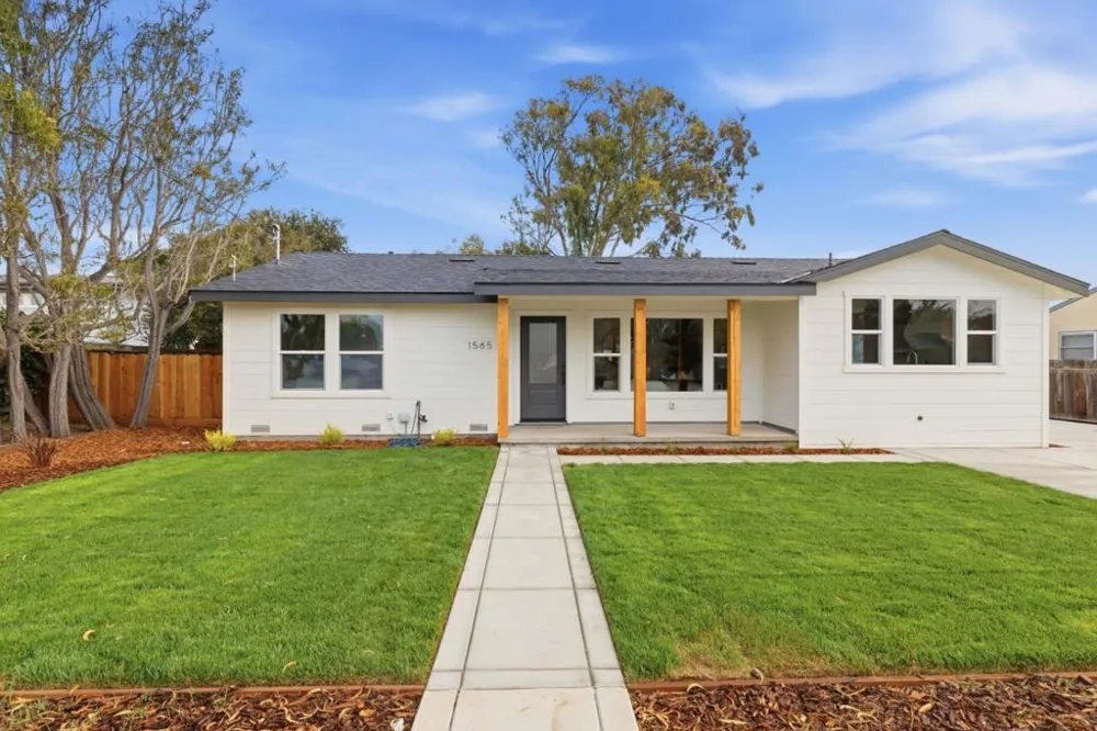 1565 Mira Mar Avenue Seaside, CA 93955