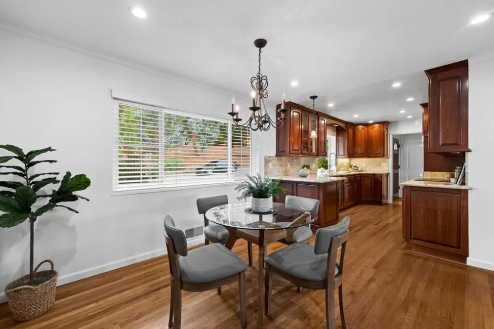 340 W 39th Avenue San Mateo, CA 94403