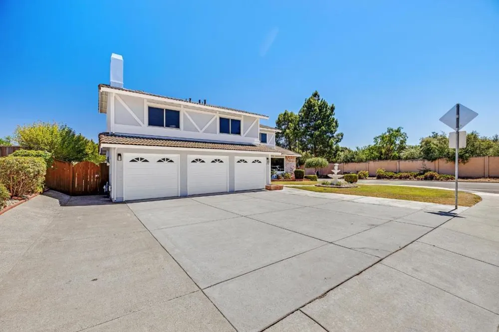 674 Canterbury Place Milpitas, CA 95035