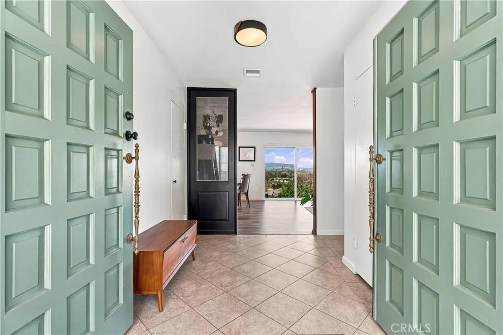 4229 Don Diablo Los Angeles, CA 90008