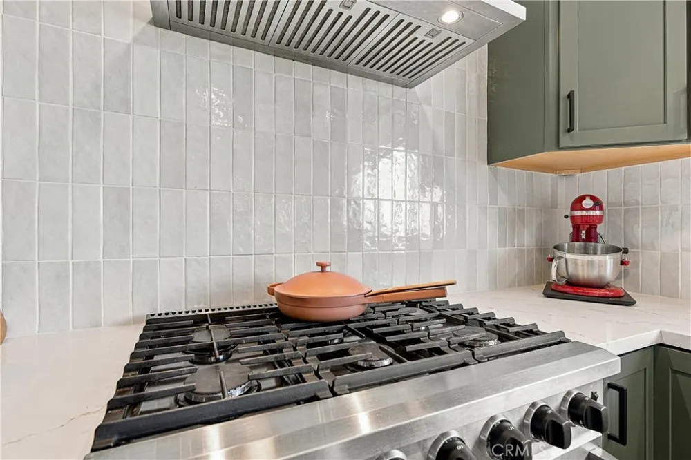 4229 Don Diablo Los Angeles, CA 90008