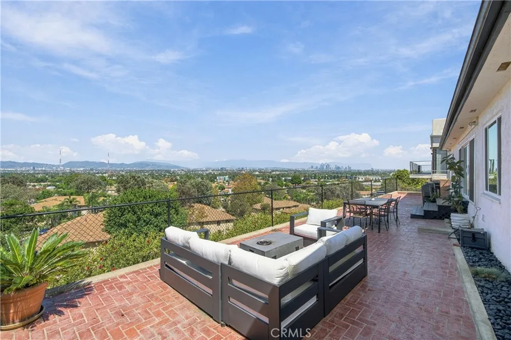 4229 Don Diablo Los Angeles, CA 90008