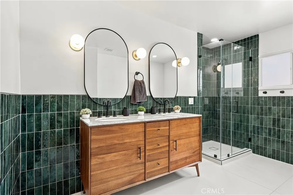 4229 Don Diablo Los Angeles, CA 90008