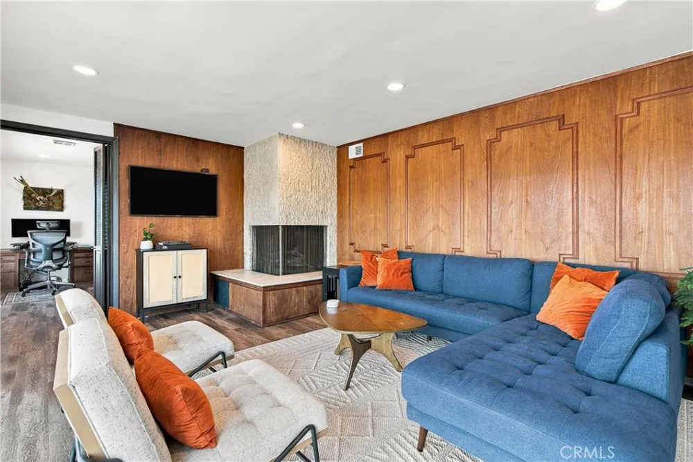 4229 Don Diablo Los Angeles, CA 90008
