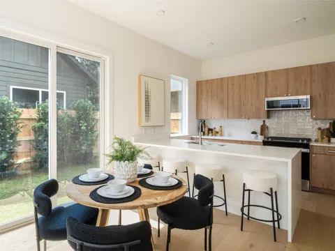 6409 Bradsher #B