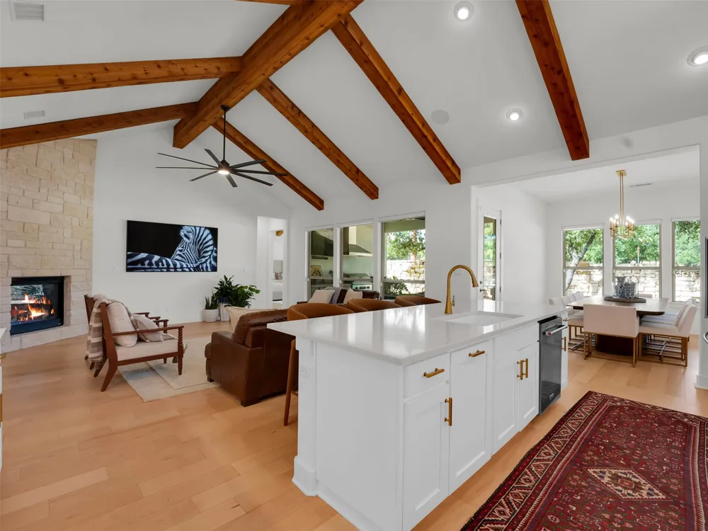 960 Indian Hawthorne Drive #V Georgetown, TX 78628