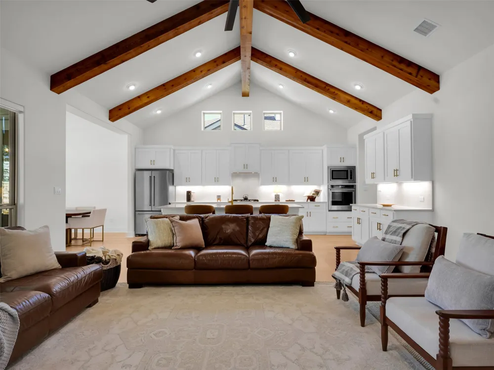 960 Indian Hawthorne Drive #V Georgetown, TX 78628