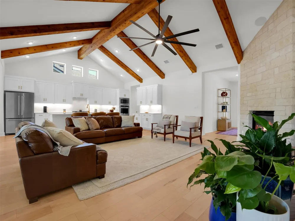 960 Indian Hawthorne Drive #V Georgetown, TX 78628