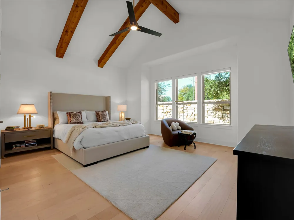 960 Indian Hawthorne Drive #V Georgetown, TX 78628