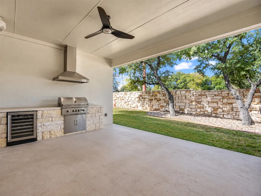 960 Indian Hawthorne Drive #V Georgetown, TX 78628