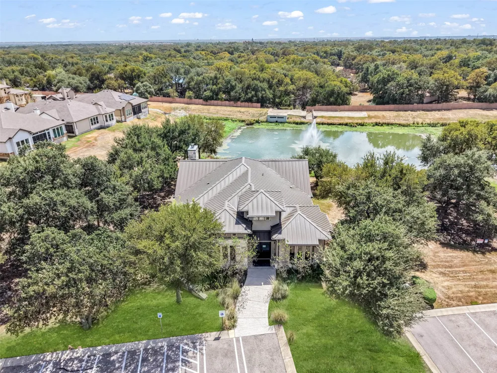 960 Indian Hawthorne Drive #V Georgetown, TX 78628