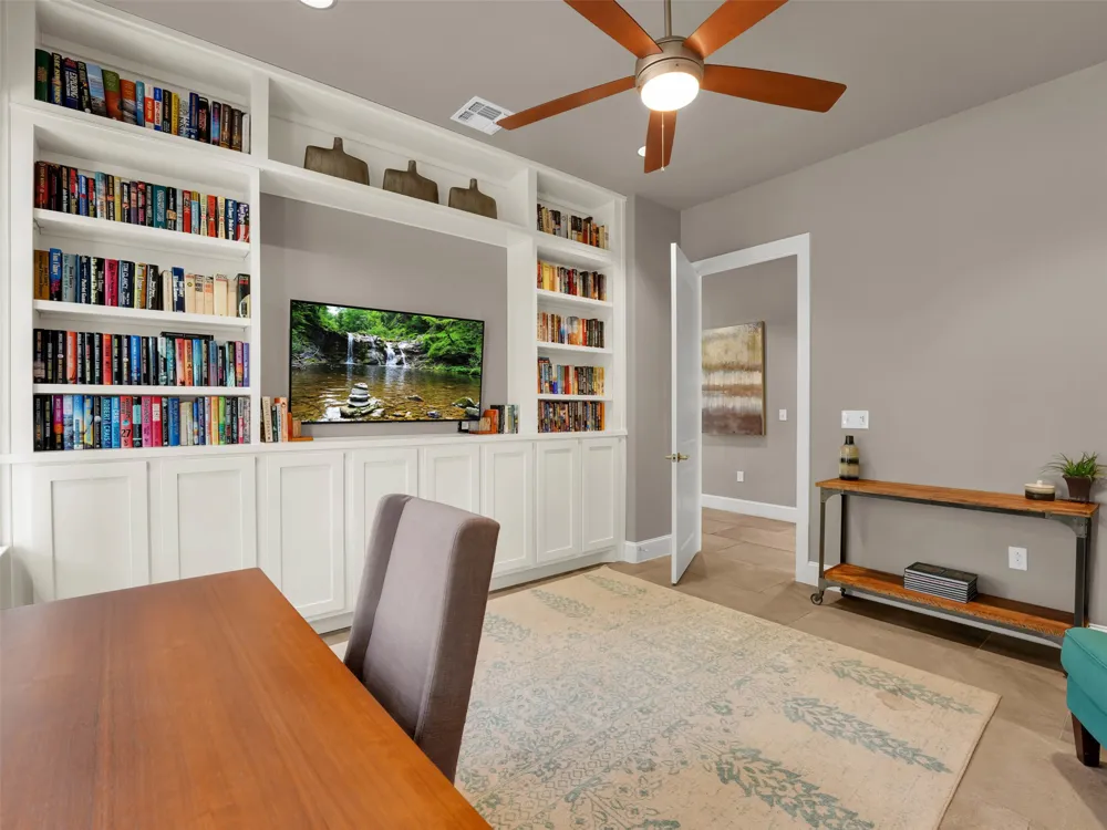 960 Indian Hawthorne Drive #V Georgetown, TX 78628